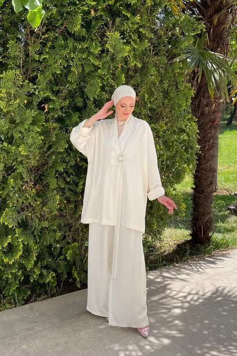 Mercan Taşlı Ekru Takım